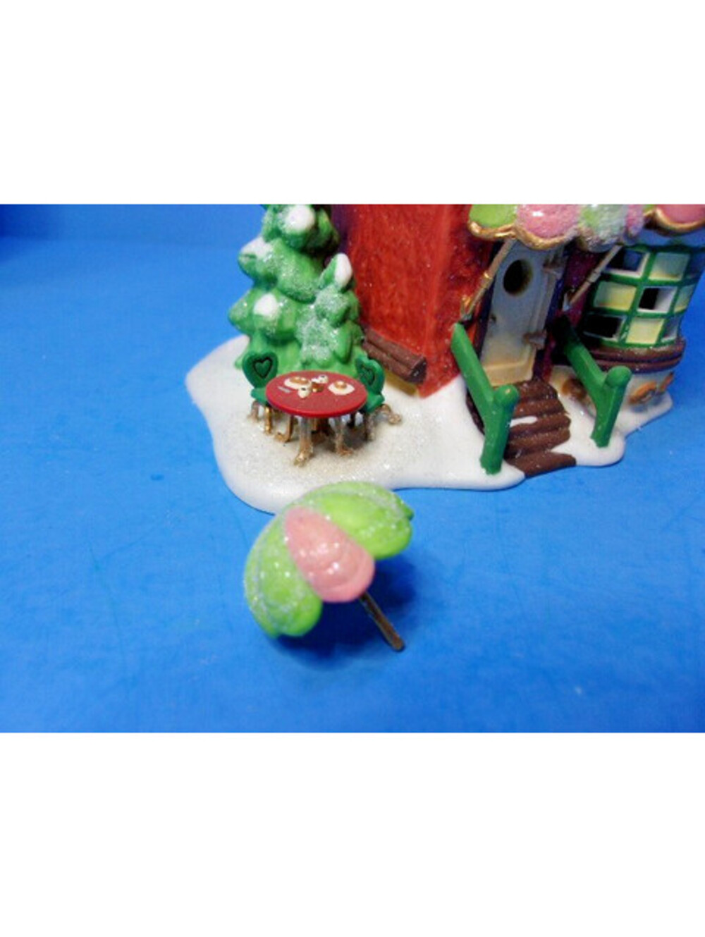 Dept 56 Mini Donut Shop North Pole Elf Land Series Village Lighted House IOB - Picture 7 of 8